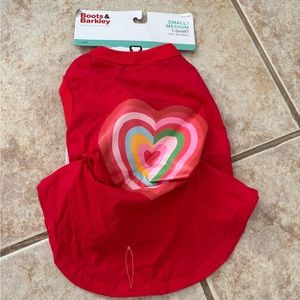 NWT Boots & Barkley Graphic Heart Dog T-Shirt